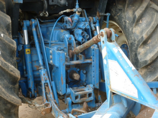 แสงฟ้าเต้นรถ///จำหน่ายรถไถ FORD-6640 ฮอนแลน ระบบไฟฟ้า สภาพพร้อมใช้งาน