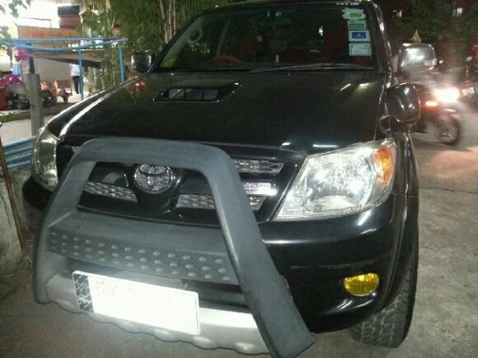 รถTOYOTA โฟร์วิล เครื่อง3000สีดำเกียร์ออโต้ 4 ประตู วิ่ง 70000 กว่า รถสวย