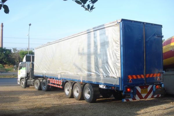 ให้เช่าหัวลากพร้อมหางเทรลเลอร์ผ้าใบ เช่าเป็นรายเดือน หัวลาก Volvo สนใจติดต่อ 089-551-2032