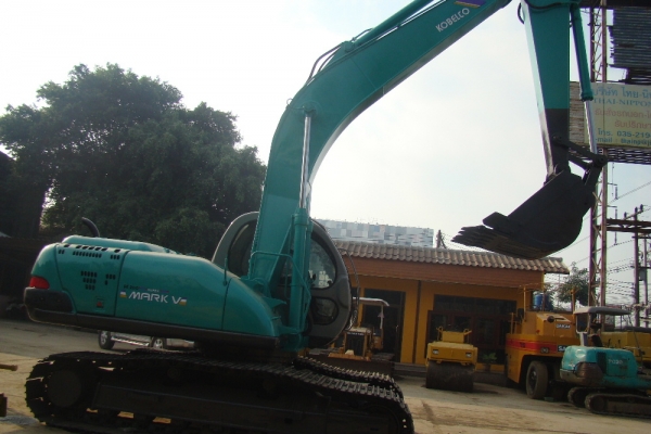 ขาย รถแบคโฮ KOBELCO SK200 MARK V สภาพเยี่ยม สวยทั้งคัน (แถมบูมยาวให้ด้วย) มีเล่มจดทะเบียน