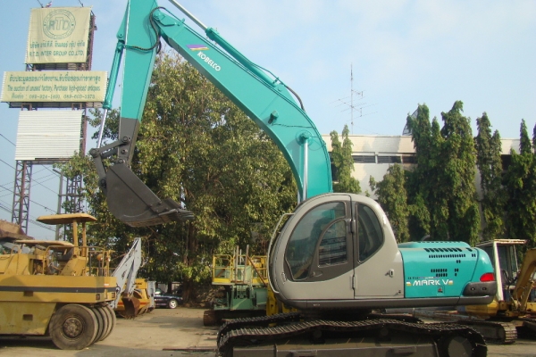 ขาย รถแบคโฮ KOBELCO SK200 MARK V สภาพเยี่ยม สวยทั้งคัน (แถมบูมยาวให้ด้วย) มีเล่มจดทะเบียน