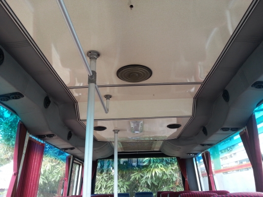 รถบัส หกล้อ