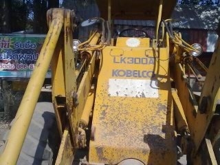 ขายรถตักล้อยาง KOBELCO LK300A สภาพดี พร้อมใช้งาน ราคาต่อรองได้ ขายรถตักล้อยาง KOBELCO LK300A สภาพดี พร้อมใช้งาน ราคาต่อรองได้