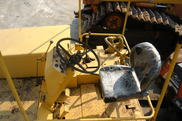 ขาย รถบดล้อยาง 7 ล้อ SAKAI TS80 เก่านอก สวยๆเดิมๆ 320,000 TEL : 087-0339334 (อ็อฟ) ขาย รถบดล้อยาง 7 ล้อ SAKAI TS80 เก่านอก สวยๆเดิมๆ 320,000 TEL : 087-0339334 (อ็อฟ)