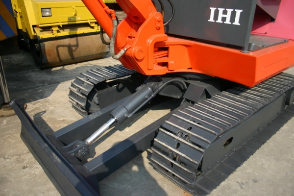 ขาย รถขุดเล็ก IHI IS27 GX เก่านอก สวยๆ 280,000 TEL : 087-0339334 (อ็อฟ)