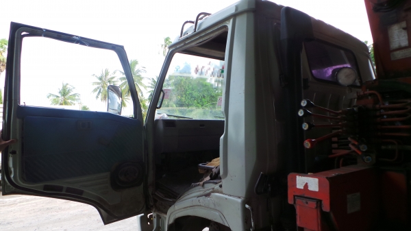 HINO FC 120 แรงม้า ติดเครน 2.6 ตัน มีเล่มทะเบียนพร้อมค่ะ HINO FC 120 แรงม้า ติดเครน 2.6 ตัน มีเล่มทะเบียนพร้อมค่ะ