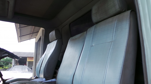 HINO FC 120 แรงม้า ติดเครน 2.6 ตัน มีเล่มทะเบียนพร้อมค่ะ HINO FC 120 แรงม้า ติดเครน 2.6 ตัน มีเล่มทะเบียนพร้อมค่ะ