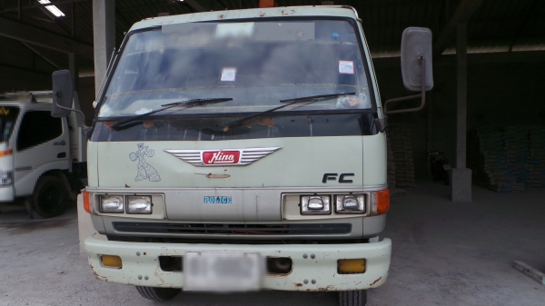 HINO FC 120 แรงม้า ติดเครน 2.6 ตัน มีเล่มทะเบียนพร้อมค่ะ HINO FC 120 แรงม้า ติดเครน 2.6 ตัน มีเล่มทะเบียนพร้อมค่ะ