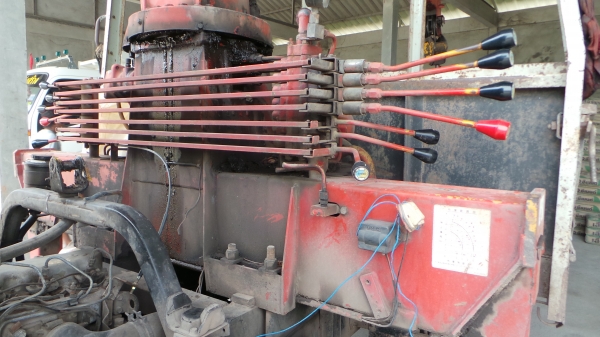 HINO FC 120 แรงม้า ติดเครน 2.6 ตัน มีเล่มทะเบียนพร้อมค่ะ HINO FC 120 แรงม้า ติดเครน 2.6 ตัน มีเล่มทะเบียนพร้อมค่ะ