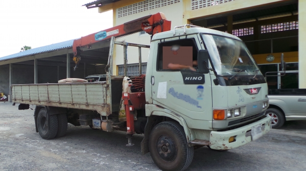 HINO FC 120 แรงม้า ติดเครน 2.6 ตัน มีเล่มทะเบียนพร้อมค่ะ HINO FC 120 แรงม้า ติดเครน 2.6 ตัน มีเล่มทะเบียนพร้อมค่ะ