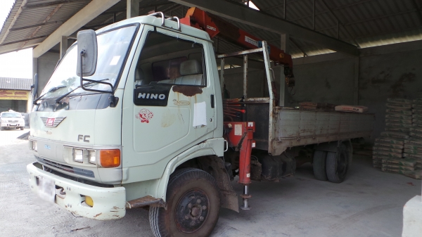 HINO FC 120 แรงม้า ติดเครน 2.6 ตัน มีเล่มทะเบียนพร้อมค่ะ HINO FC 120 แรงม้า ติดเครน 2.6 ตัน มีเล่มทะเบียนพร้อมค่ะ