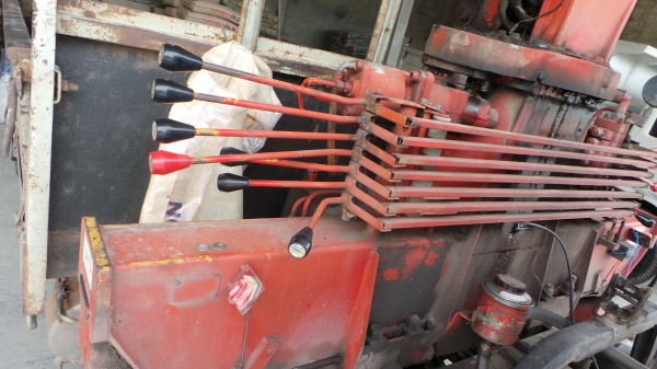 HINO FC 120 แรงม้า ติดเครน 2.6 ตัน มีเล่มทะเบียนพร้อมค่ะ HINO FC 120 แรงม้า ติดเครน 2.6 ตัน มีเล่มทะเบียนพร้อมค่ะ