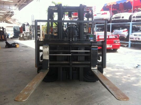 ขายฟอร์คลิฟต์ FORKLIFT TCM 3 TON SIDE SHIF ที่สุดของเทคโนโลยีระบบล้อคู่หน้าเลี้ยว 180 องศา เสายกสูง 3 M ด้วยน้ำหนักรถที่หนักถึง 8300 KG ขายฟอร์คลิฟต์ FORKLIFT TCM 3 TON SIDE SHIF ที่สุดของเทคโนโลยีระบบล้อคู่หน้าเลี้ยว 180 องศา เสายกสูง 3 M ด้วยน้ำหนักรถที่หนักถึง 8300 KG