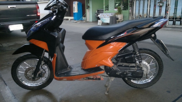 ขาย click 110i ปี52 เดิมๆมือเดียว 22000 บาท