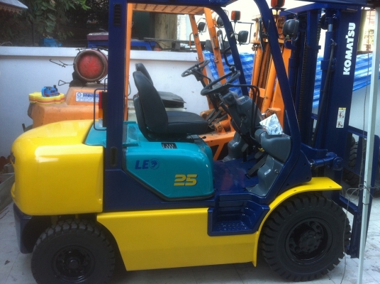 ขาย ฟอล์คลิฟต์ 2.5 ตัน KOMATSU FD25-12  รถเก่าญี่ปุ่น