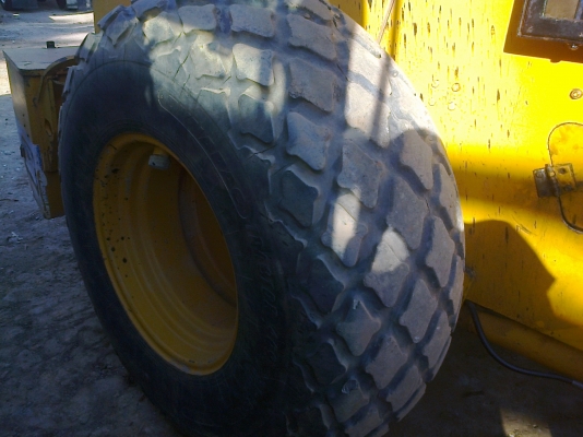 ขาย..รถบด2เพลาสั่นสะเทือน STA เครื่องVV900D เล่มพร้อม ภาษีเต็ม สวยมากๆ