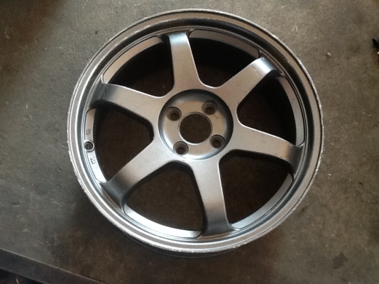 ขายเศษแม็กขอบ17  Nismo กับ TE37 อย่างละ 1 วง