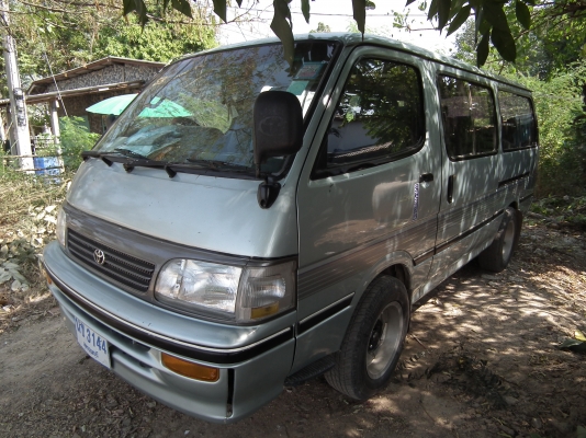 ขายรถตู้ โตโยต้า ปี 93 ทะเบียนเต็มพร้อมโอน สนใจสอบถามได้นะครับ รถบ้านแท้ครับ