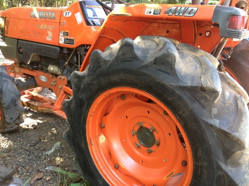 ขายรถไถ KUBOTA L4508 พร้อมอุปกรณ์ผาน6และดันหน้าตราช้าง สวยเดิมๆ