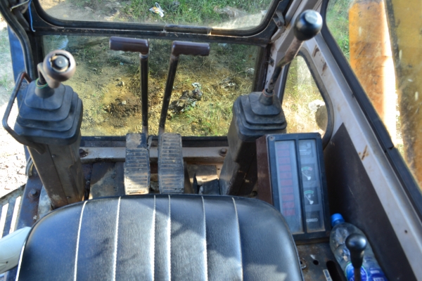 ขาย  KOBELCO SK03  สภาพดีมาก ราคาไม่แพง(มีVDO ให้ชม)