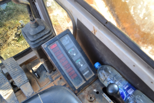 ขาย  KOBELCO SK03  สภาพดีมาก ราคาไม่แพง(มีVDO ให้ชม)