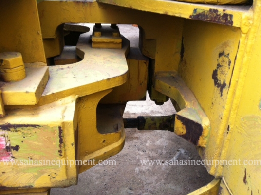 รถตัก WS200A บจก.สหสินอีควิปเม้นท์ โทร.081-5851880, 02-5168100-1 www.sahasinequipment.com