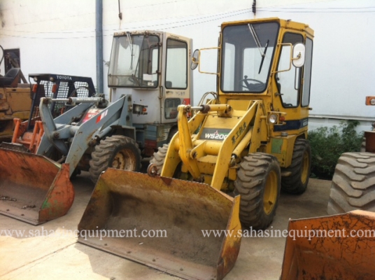 รถตัก WS200A บจก.สหสินอีควิปเม้นท์ โทร.081-5851880, 02-5168100-1 www.sahasinequipment.com