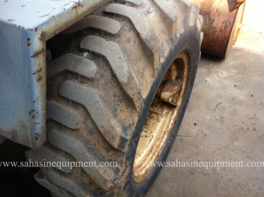 รถตัก WS200A2 บจก.สหสินอีควิปเม้นท์ โทร.081-5851880, 02-5168100-1 www.sahasinequipment.com