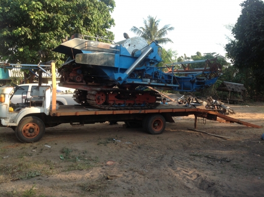 ขายด่วน 6ล้อเทรนเลอร์ KM. 505. บรรทุกรถเกี่ยวข้าว  ขายไปจังหวัด ศรีษะเกษ แล้วครับ