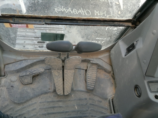 รถขุด KOBELCO  SK200-6 รถนอกนำเข้า มาถึงไทยแล้วครับ สภาพดีสุดๆ ติดต่อ มานะ 085-9049669