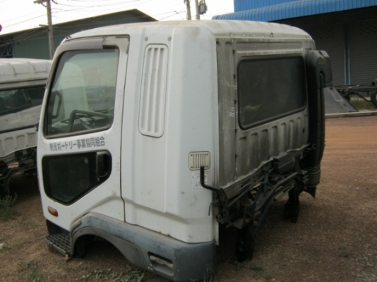 แสงฟ้าเต้นรถ///ขายหัวเก๋งเก่าญี่ปุ่น FUSO-ยูโร3 ตาเพชร หัวแคปใส่FN527ได้ครับ สภาพสวย