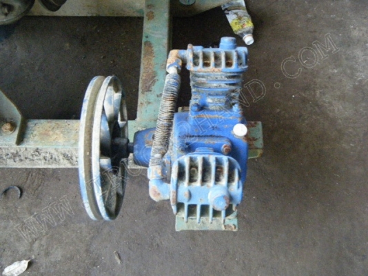 เครื่องดูดทราย ยี่ห้อ HINO รุ่น HO7C 185 แรงม้า เครื่องดูดทราย ยี่ห้อ HINO รุ่น HO7C 185 แรงม้า