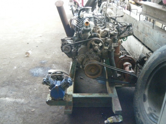 เครื่องดูดทราย ยี่ห้อ HINO รุ่น HO7C 185 แรงม้า เครื่องดูดทราย ยี่ห้อ HINO รุ่น HO7C 185 แรงม้า