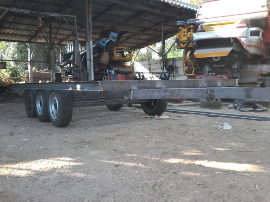 รับต่อเทรลเลอร์แบคโฮ เล็ก PC 20,30,40,60 และเทรลเลอร์ 10 ล้อ