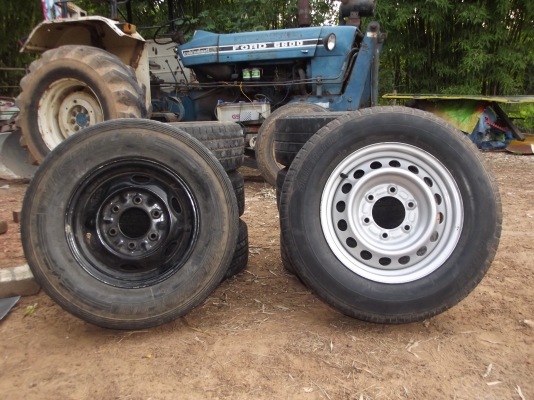 รับต่อเทรลเลอร์แบคโฮ เล็ก PC 20,30,40,60 และเทรลเลอร์ 10 ล้อ