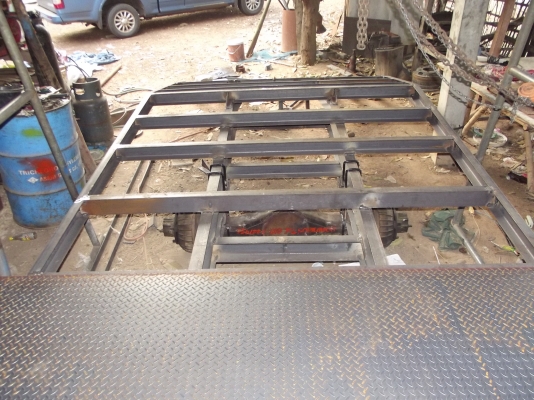 รับต่อเทรลเลอร์แบคโฮ เล็ก PC 20,30,40,60 และเทรลเลอร์ 10 ล้อ