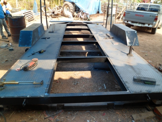 รับต่อเทรลเลอร์แบคโฮ เล็ก PC 20,30,40,60 และเทรลเลอร์ 10 ล้อ