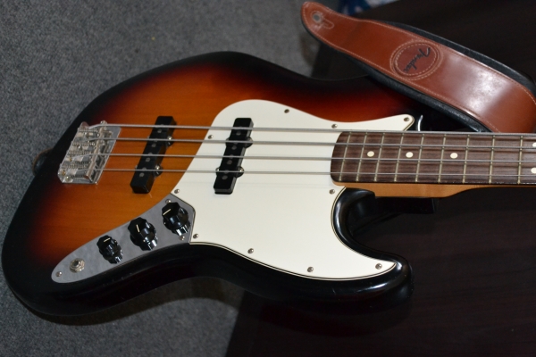 ขาย กีตาร์ เบส Fender