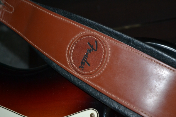 ขาย กีตาร์ เบส Fender