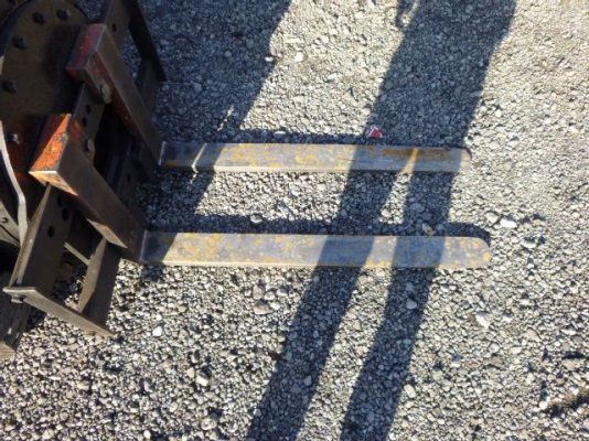 ขายฟอร์คลิฟต์ TOYOTA 6FGL15 ( เบนซิน) เกียร์ MT งาหมุนได้รอบตัว 1.5 TON เสายกสูง 3 M ขายฟอร์คลิฟต์ TOYOTA 6FGL15 ( เบนซิน) เกียร์ MT งาหมุนได้รอบตัว 1.5 TON เสายกสูง 3 M