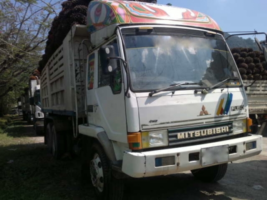รถมิตซู 10 ล้อดั๊ม FN527  210 แรงม้า     สนใจติดต่อ 081 - 6079515