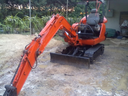HITASHI ex 30 ปั้มใหม่ เครื่ิองใหม่มิสซู3สูบ ช่วงล่างเต็ม 200000
