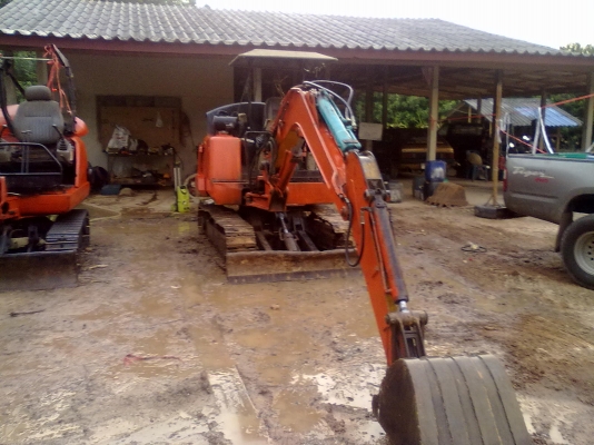 KUBOTA kx33เครื่องใหม่มิสซู k4m 4สูบ ปั๊มใหม่ แทร็กใหม่ ช่วงล่างเต็ม ชุดสลักแน่นทุกตัว พร้อมทำงานทันที ไม่ต้องซ่อม080-6551060