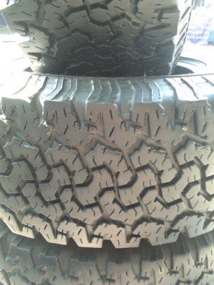 ขายยาง BF All  265/70/16  ปี 06 สภาพสวย