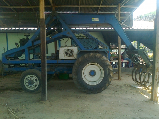 ขาย รถคีบอ้อย FORD คีบหลัง เกียร์ทอร์ค  พร้อมใช้งาน