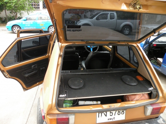 ขายด่วน !!! VW Golf M1.....ล้อ หน้า 8 หลัง 9