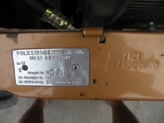 ขายด่วน !!! VW Golf M1.....ล้อ หน้า 8 หลัง 9