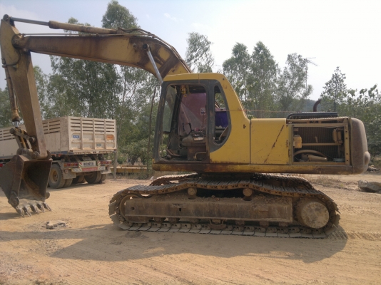 ขายรถแบคโฮ KOMATSU PC-200-6 ไฟฟ้ามี ช่วงล้างเต็ม เอวแน้น โซ้เต็ม สนใจโทร ราคาย้อมๆ