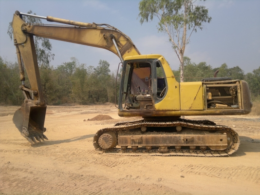 ขายรถแบคโฮ KOMATSU PC-200-6 ไฟฟ้ามี ช่วงล้างเต็ม เอวแน้น โซ้เต็ม สนใจโทร ราคาย้อมๆ