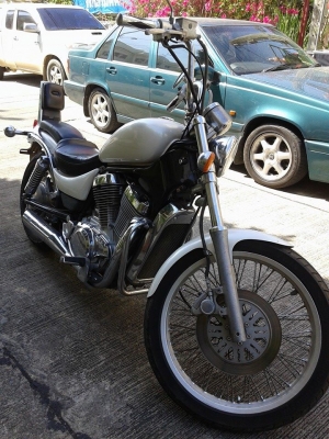 ขายครับ suzuki intruder 400 cc. เอกสาร invoice 48500